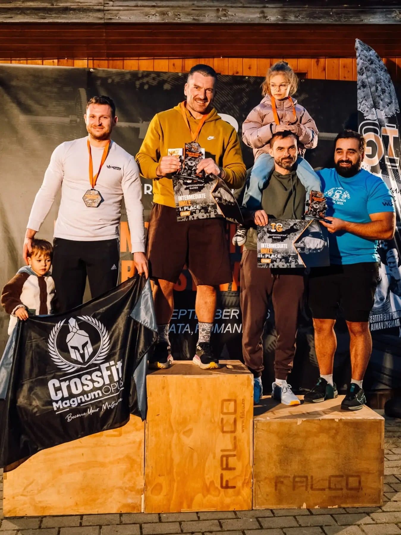 Sportivi Magnum Opus pe podium la Transilvanian Games, cu steagul sălii